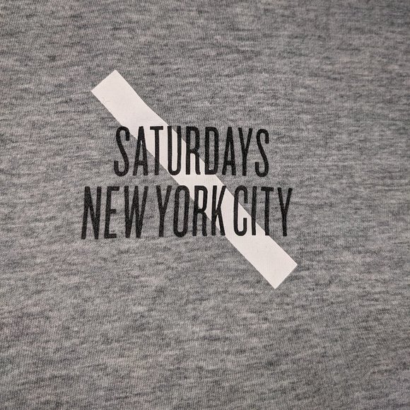 Saturdays New York City short sleeve tshirt size Medium in heather grey - Picture 2 of 4